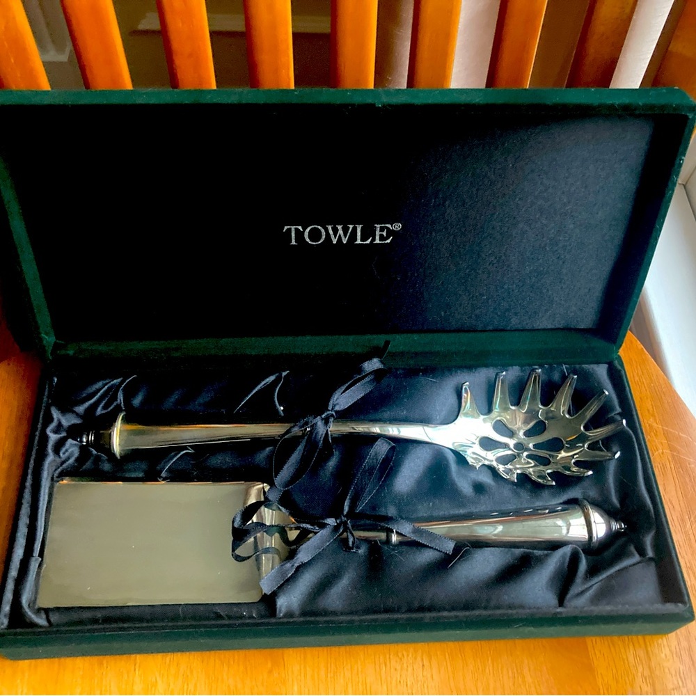Towle silverplated Copenhagen 11" Lasagna and 10 3/4" Pasta server w/gift box